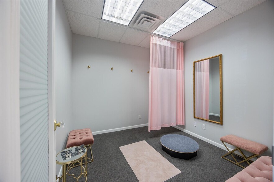 More Photos Of 750 S Main St, Bountiful Loft Creative Space For Lease