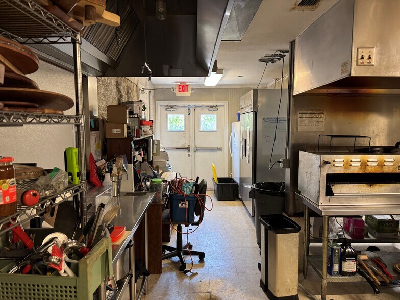 More Photos Of 316 Cooper St, Cedar Hill Restaurant For Sale