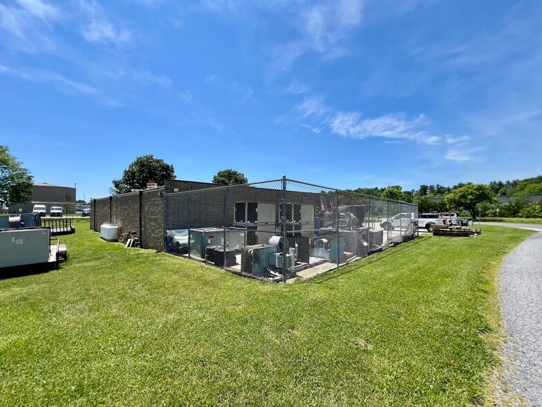 More Photos Of 1303 Avondale Rd, New Windsor Warehouse For Sale