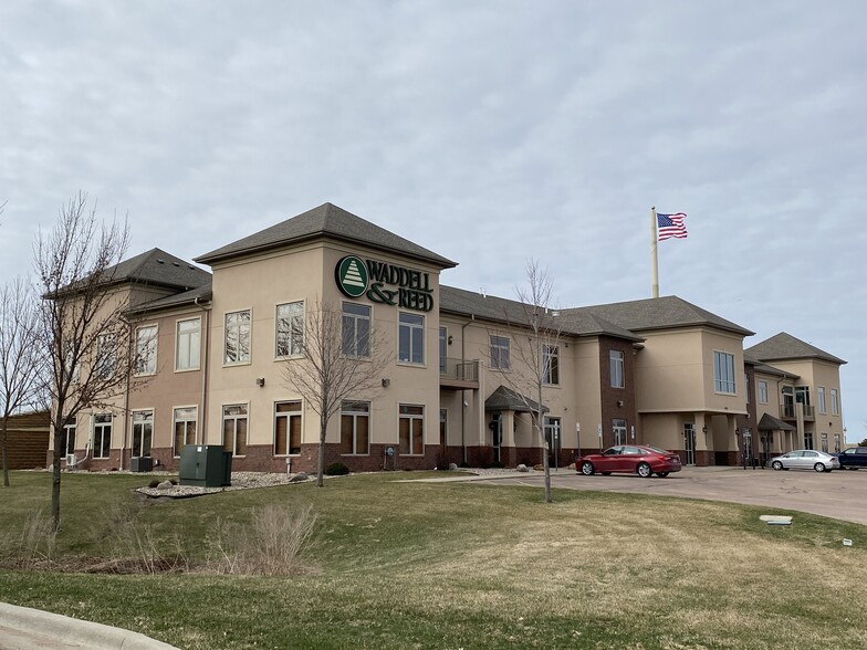 Primary Photo Of 5032 S Bur Oak Pl, Sioux Falls Office For Lease