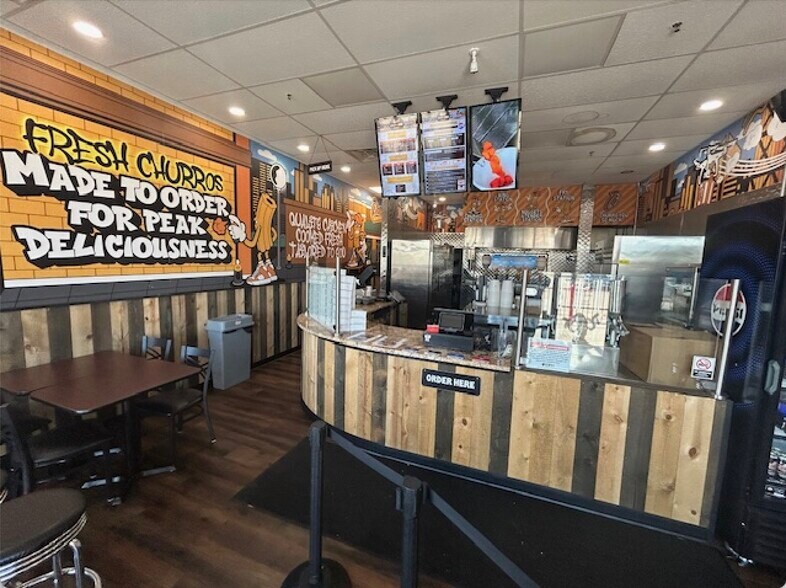 More Photos Of 7000 S Harlem Ave, Bridgeview Freestanding For Lease