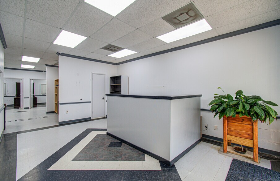 More Photos Of 7571 Morley St, Houston Warehouse For Sale