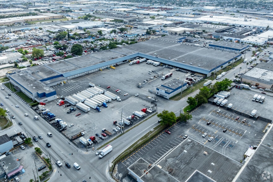 More Photos Of 7000 NW 32nd Ave, Miami Warehouse For Lease