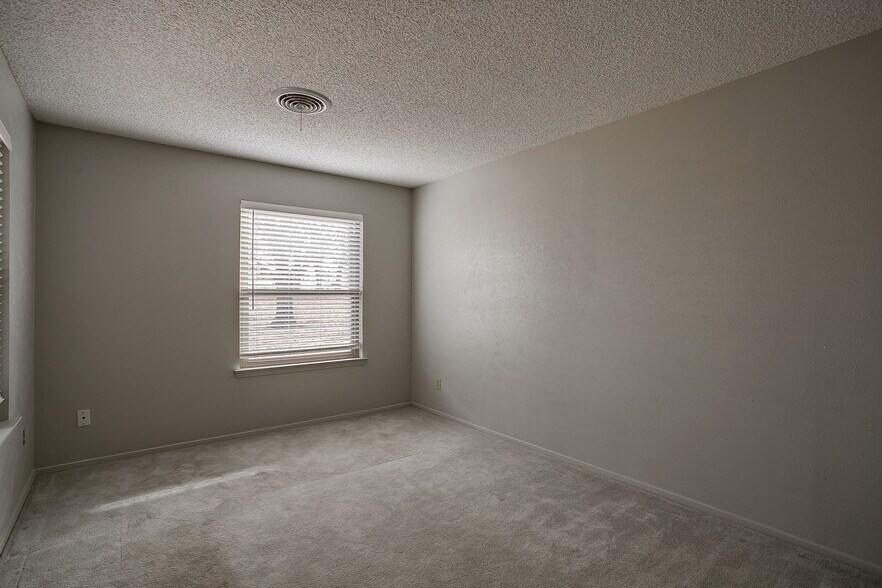 More Photos Of 938 County Road 3341, Paradise Land For Sale