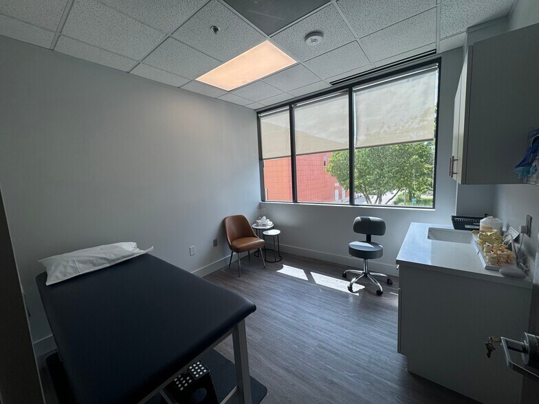 More Photos Of 9380 SW 150th St, Miami Medical For Lease