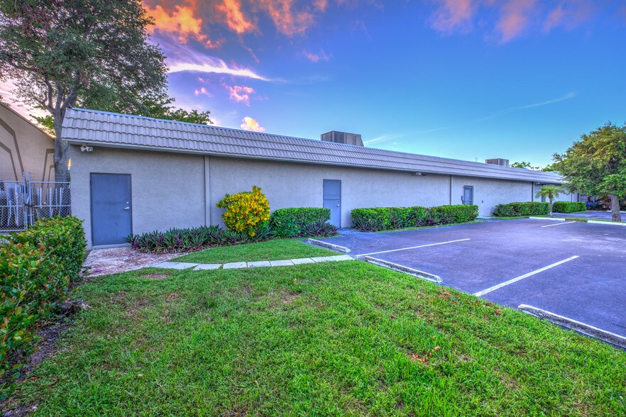 More Photos Of 800 SW 15th Ave, Delray Beach Warehouse For Sale