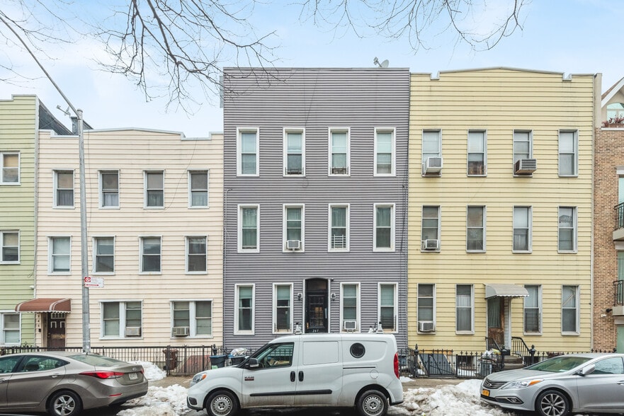 More Photos Of 247 Devoe St, Brooklyn Apartments For Sale