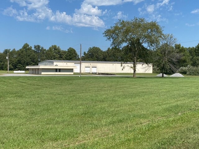 More Photos Of 12086 E IL Highway 148, Mount Vernon Warehouse For Lease