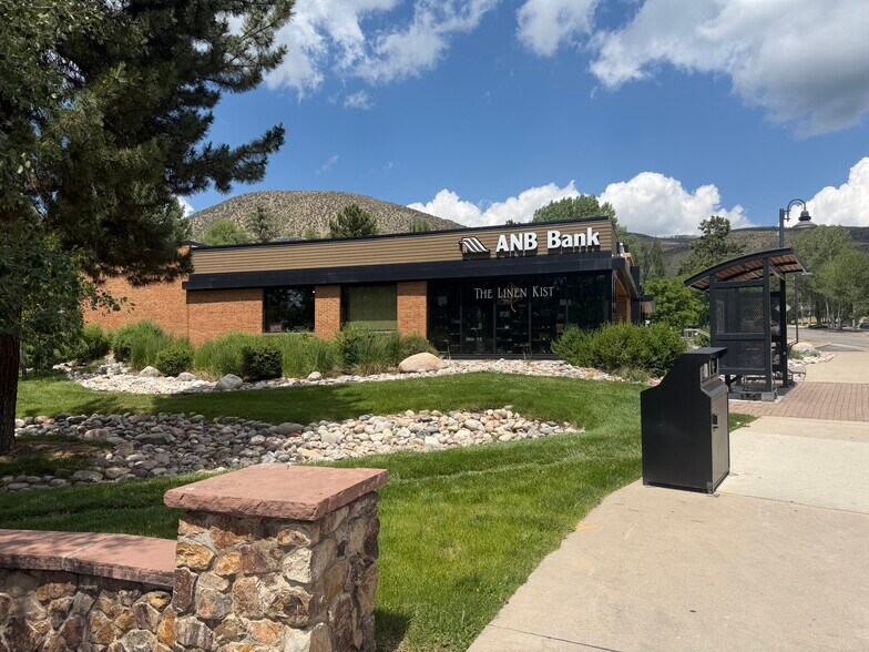 More Photos Of 71 E Beaver Creek Pl, Avon Bank For Lease
