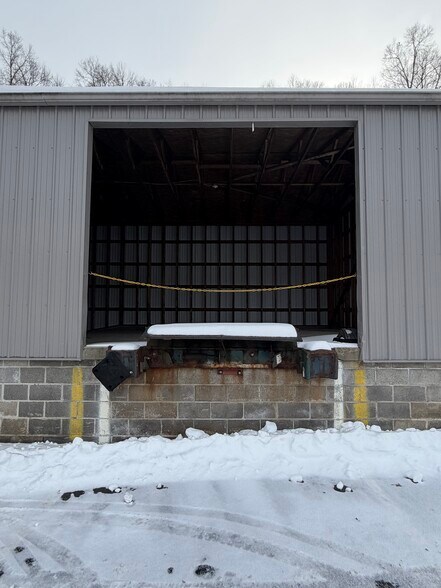 More Photos Of 4388 Gibsonia Rd, Gibsonia Warehouse For Lease
