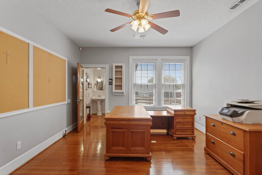 More Photos Of 310 S Clinton Ave, Dunn Medical For Sale
