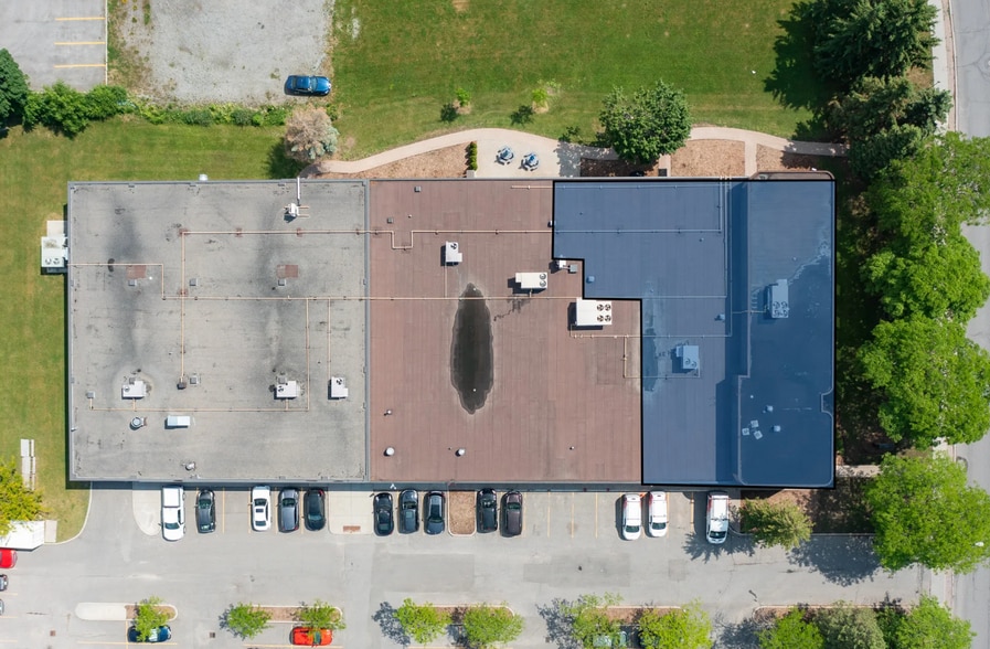 More Photos Of 2191 Thurston Dr, Ottawa Flex For Lease