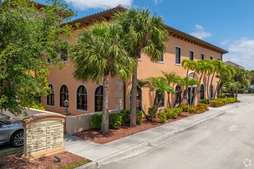 More Photos Of 9681 Gladiolus Dr, Fort Myers Office For Lease