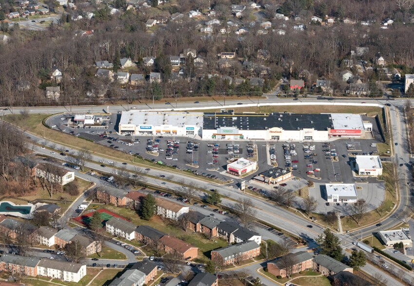 More Photos Of 801-819 Goucher Blvd, Towson Unknown For Lease