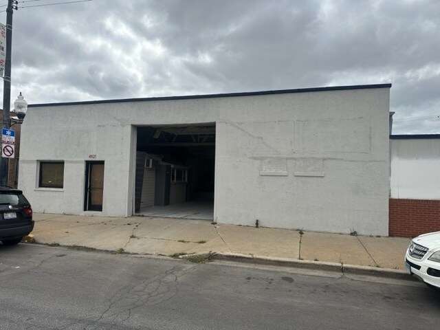 Primary Photo Of 4921-4923 W Belmont Ave, Chicago Auto Repair For Sale