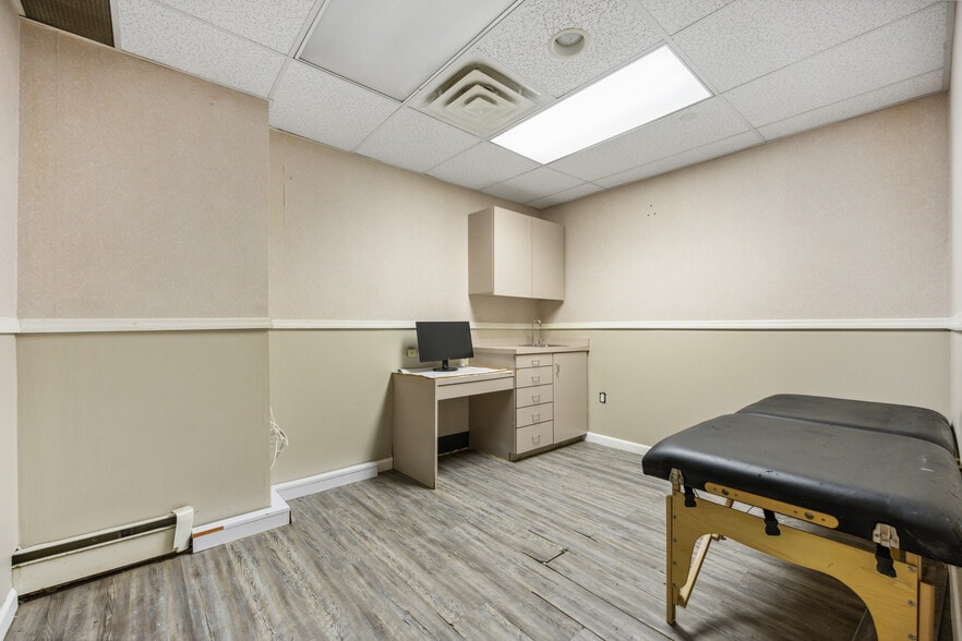 More Photos Of 207 Prospect Park SW, Brooklyn Apartments For Lease