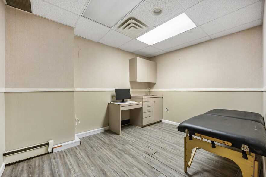 More Photos Of 207 Prospect Park SW, Brooklyn Apartments For Sale