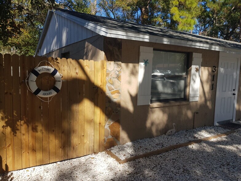 More Photos Of 311 58th Ave E, Bradenton Apartments For Sale