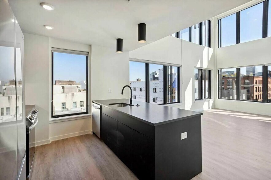 More Photos Of 500 N 13th St, Philadelphia Multifamily For Sale