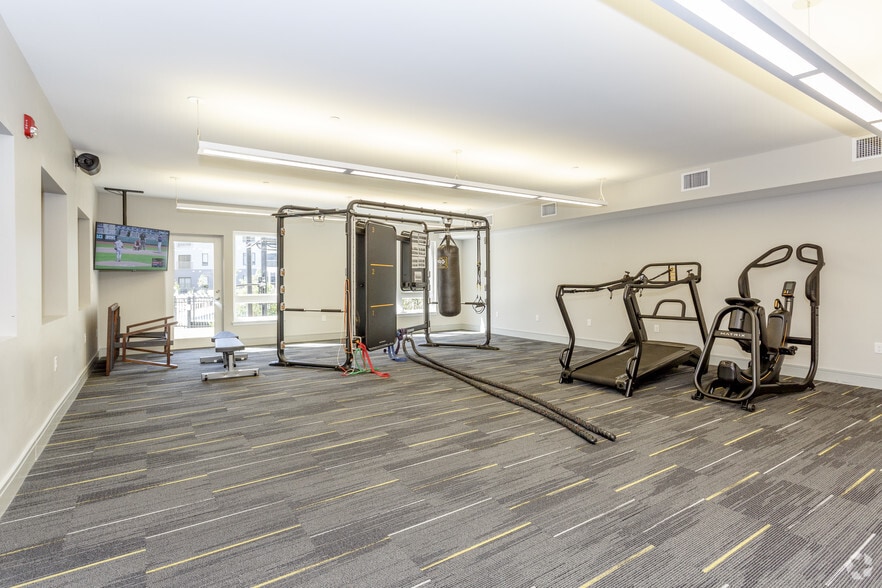 More Photos Of 1000 Berkley Pky, Kansas City Apartments For Sale