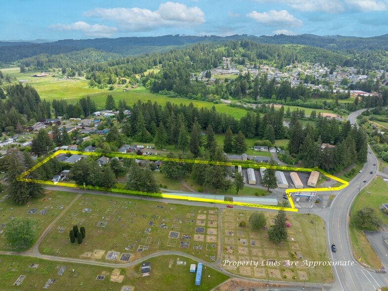 More Photos Of 498 W Central Blvd, Coquille Self Storage For Sale