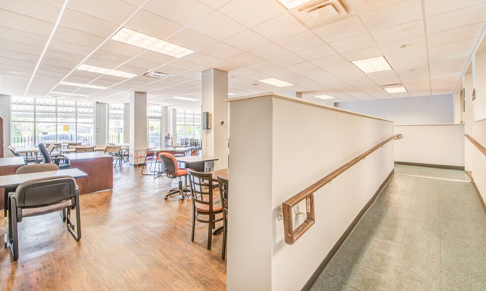 More Photos Of 592-594 N 2nd St, Memphis Freestanding For Sale