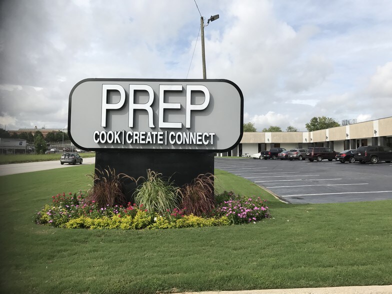 More Photos Of 3781 Presidential Pkwy, Atlanta Restaurant For Lease