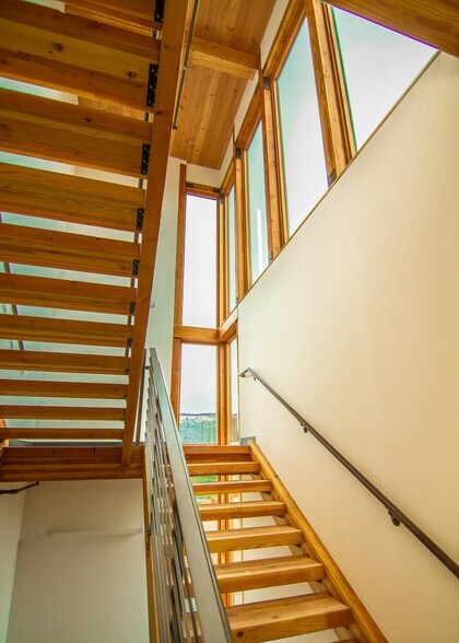 More Photos Of 603 Portway Ave, Hood River Loft Creative Space For Lease