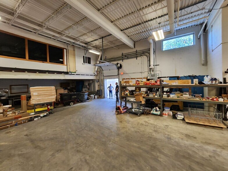 More Photos Of 6816 Lauffer Rd, Columbus Flex For Sale