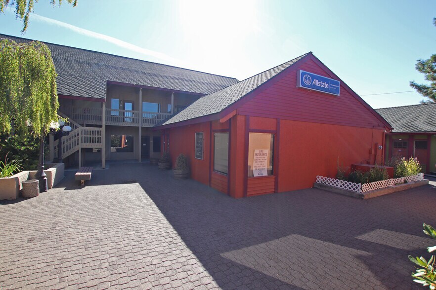 More Photos Of 1900 NE Division St, Bend Office For Lease