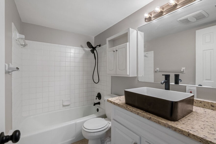 More Photos Of 3960 12th St, Saint Petersburg Apartments For Sale