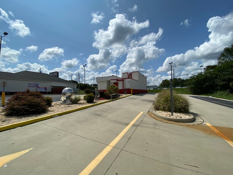 More Photos Of 3329 Rainbow Dr, Rainbow City Fast Food For Sale