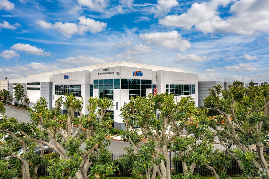 Primary Photo Of 18450 S Wilmington Ave, Rancho Dominguez Manufacturing For Lease