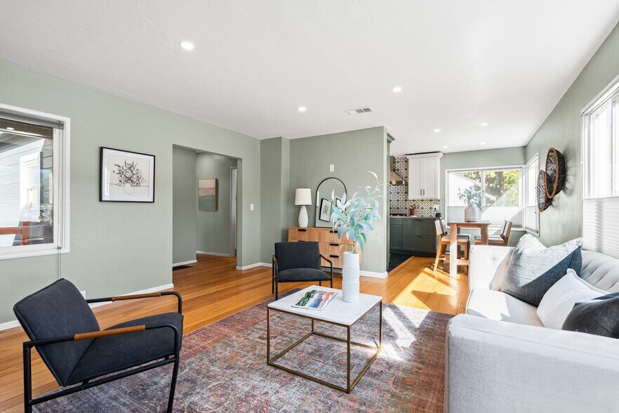 More Photos Of 8124 Greenly Dr, Oakland Apartments For Sale