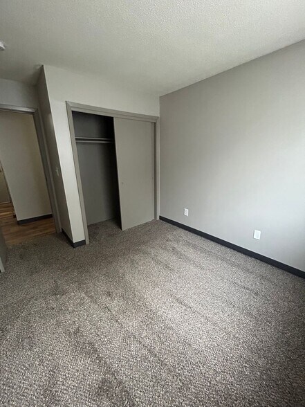 More Photos Of 810 Payton Ave, Des Moines Apartments For Sale