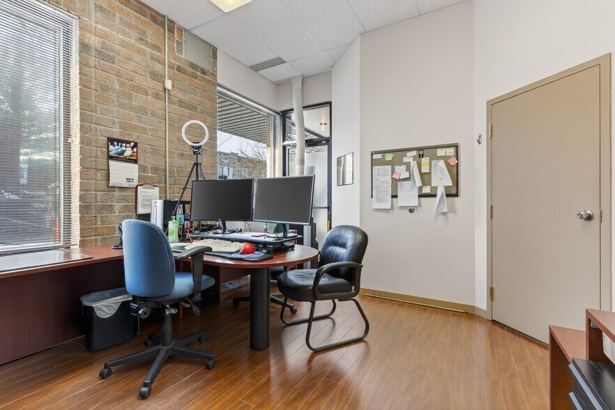More Photos Of 1558 Rue Viel, Montréal Office For Sale