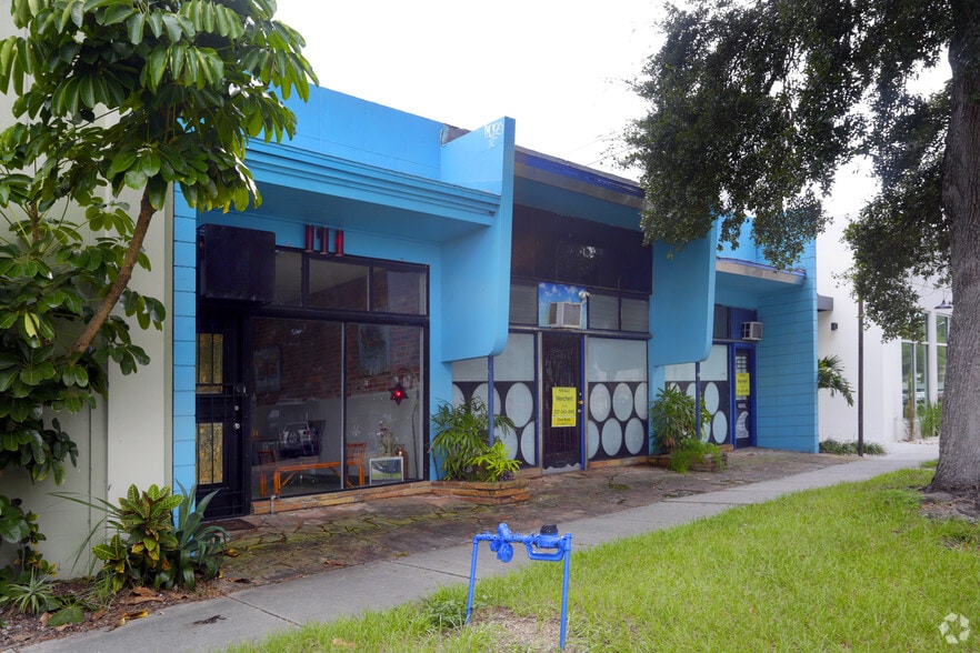 More Photos Of 2042 Central Ave, Saint Petersburg Storefront For Lease