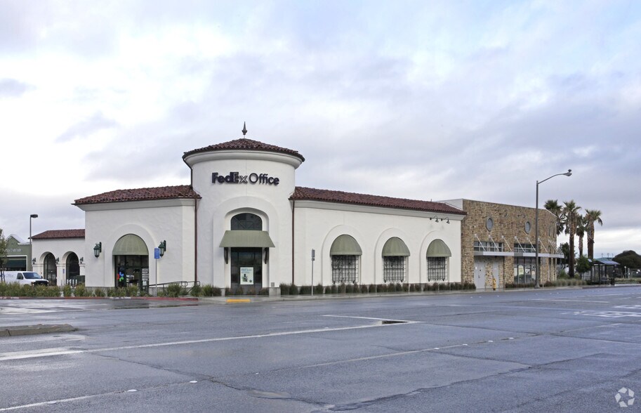 More Photos Of 1553 Fremont Blvd, Seaside Freestanding For Sale