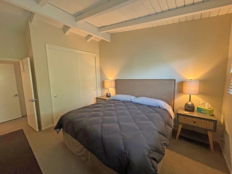 More Photos Of 517 W Junipero St, Santa Barbara Apartments For Sale