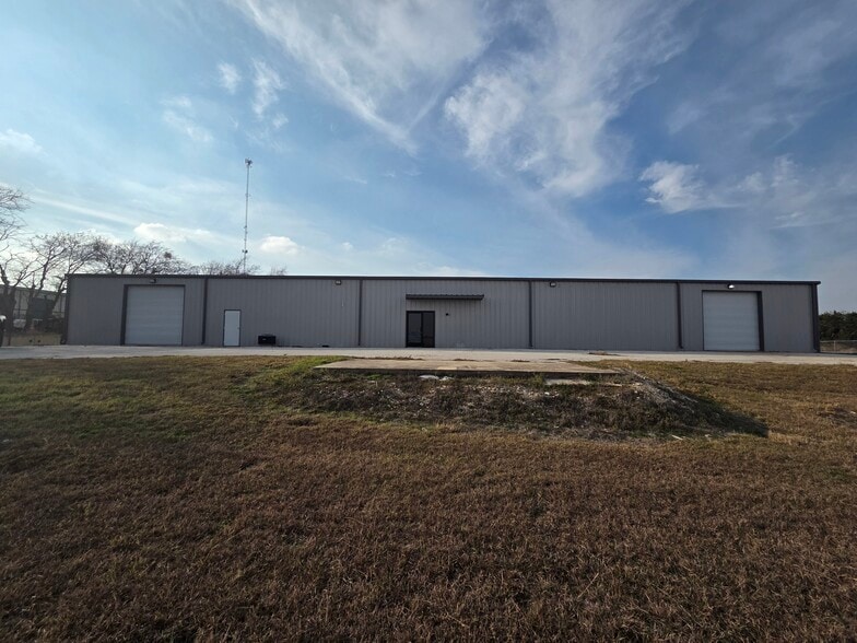 Primary Photo Of 8398 S Interstate 35, Belton Warehouse For Lease