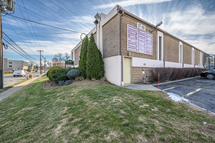 More Photos Of 17-10 River Rd, Fair Lawn Office For Sale