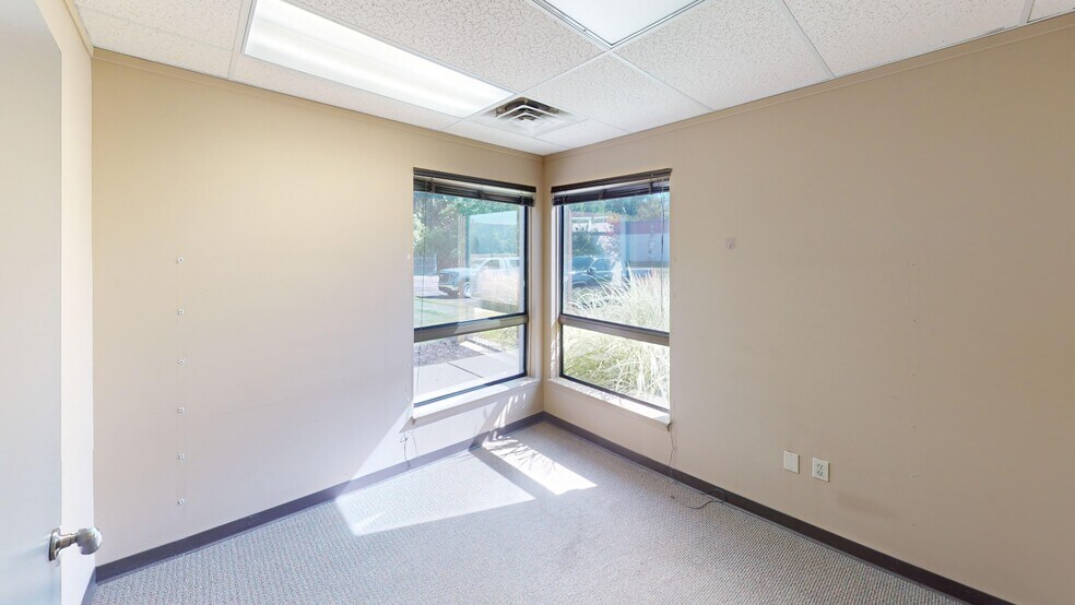 More Photos Of 3340 Ranger Rd, Lansing Research And Development For Lease