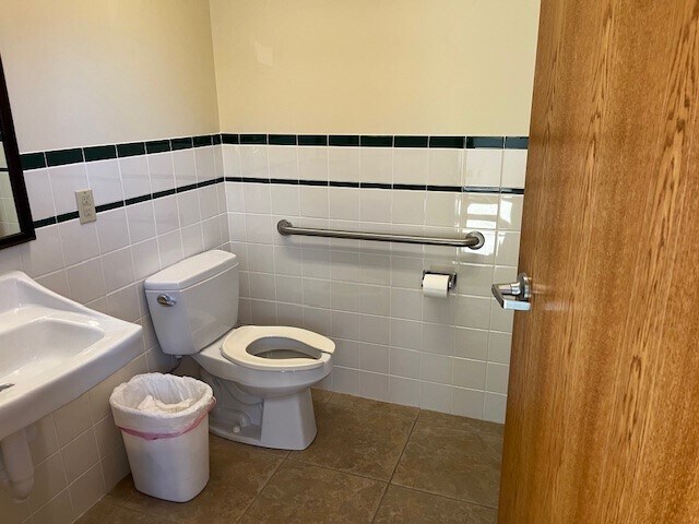 More Photos Of 310 Custer Dr, Battle Creek Medical For Sale