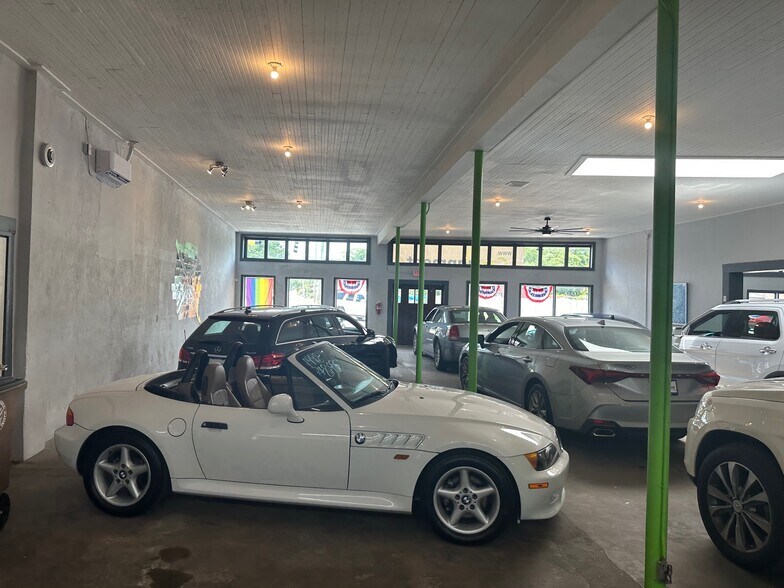 More Photos Of 1053 S Broad St, Mobile General Retail For Sale