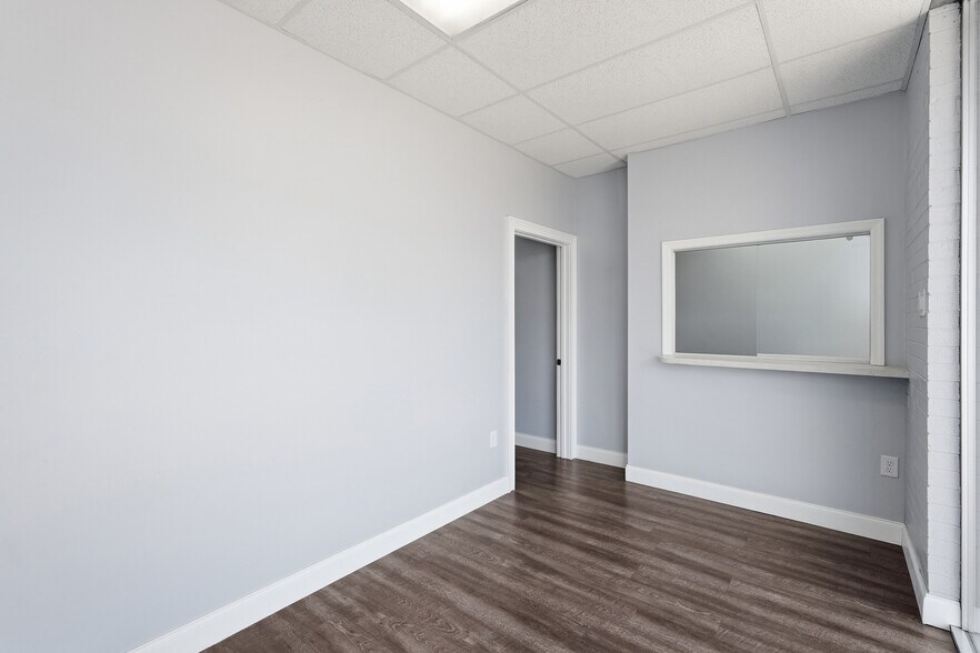 More Photos Of 719 Front St, Conway Office For Lease