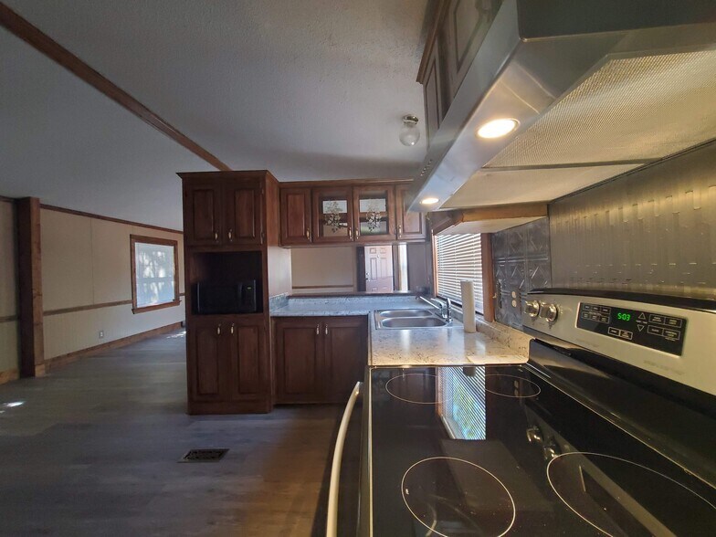 More Photos Of 138 Grey Moss Ct, Ingram Apartments For Sale