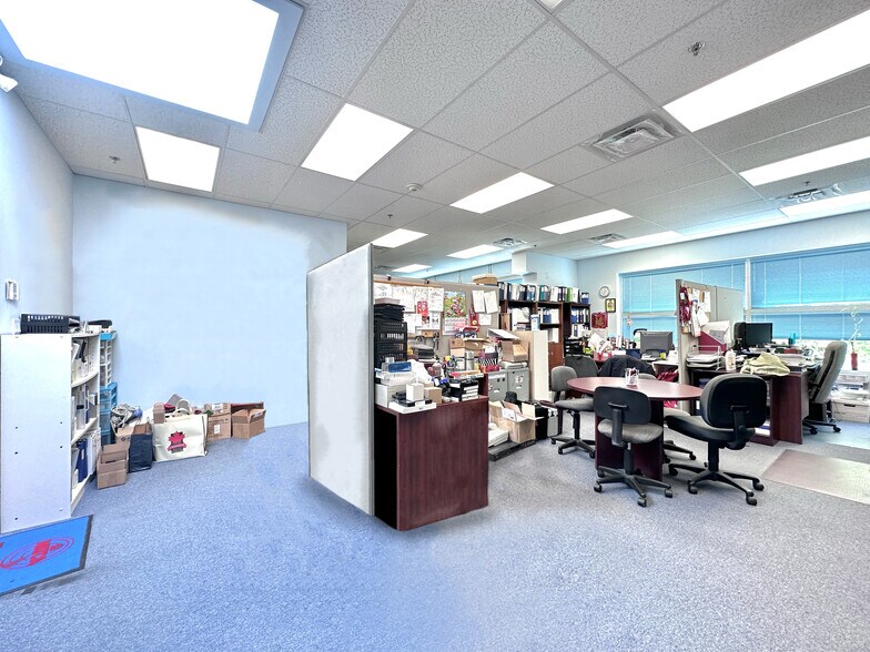 More Photos Of 8600 Cambie Rd, Richmond Office For Sale