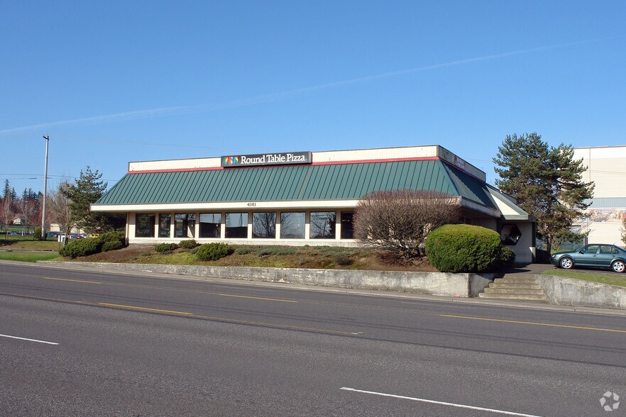 Primary Photo Of 4141 NE 122nd Ave, Portland Restaurant For Sale