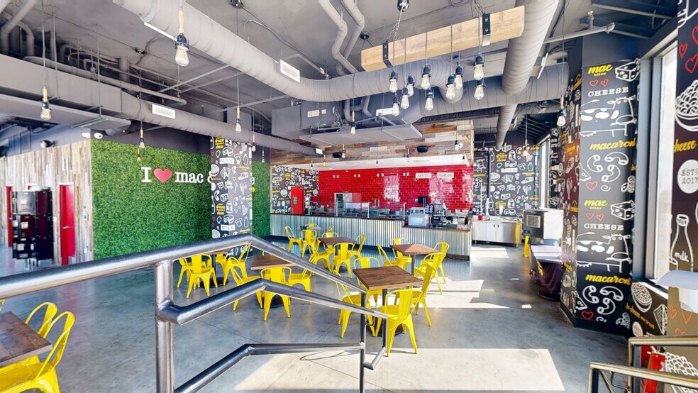 Primary Photo Of 6211 W Hamilton Ave, Cincinnati Apartments For Lease