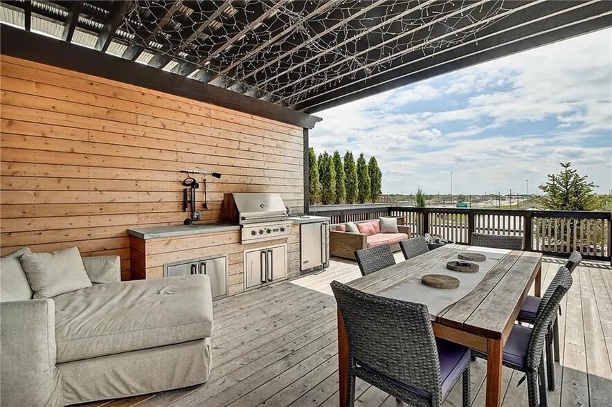 More Photos Of 740 E North St, Indianapolis Apartments For Sale